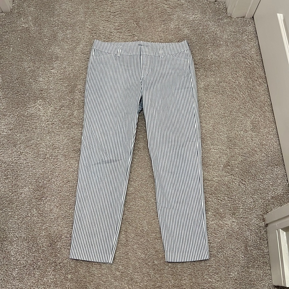 Old Navy pixie chino pants